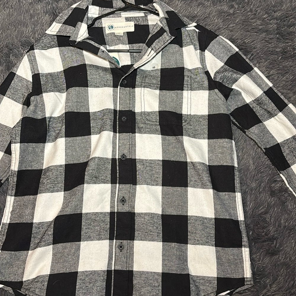 aero black and white flannel